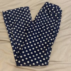 Kript Blue and white daisy jean